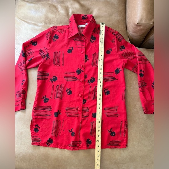 Liz Baker Women Red Black Abstract Patterned Button Down Blouse Size Small - Picture 3 of 6
